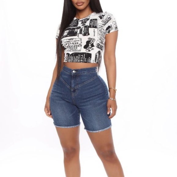 Fashion Nova Pants - Very stretchy Bermuda shorts